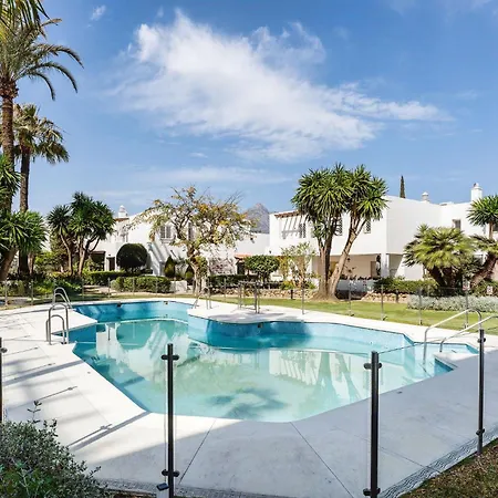 5 Bedroom Luxury W Pool, Garage And Amazing Views * Μαρμπέλλα