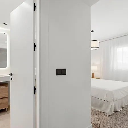 5 Bedroom Luxury W Pool, Garage And Amazing Views * 马尔韦利亚