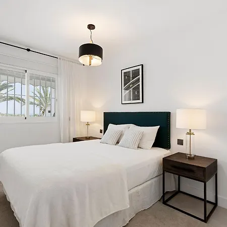 5 Bedroom Luxury W Pool, Garage And Amazing Views * Marbella