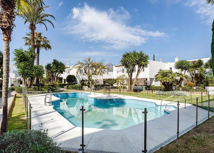 5 Bedroom Luxury W Pool, Garage And Amazing Views * Marbella