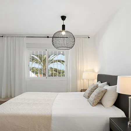 5 Bedroom Luxury W Pool, Garage And Amazing Views Apartamento Marbella