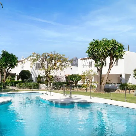 5 Bedroom Luxury W Pool, Garage And Amazing Views